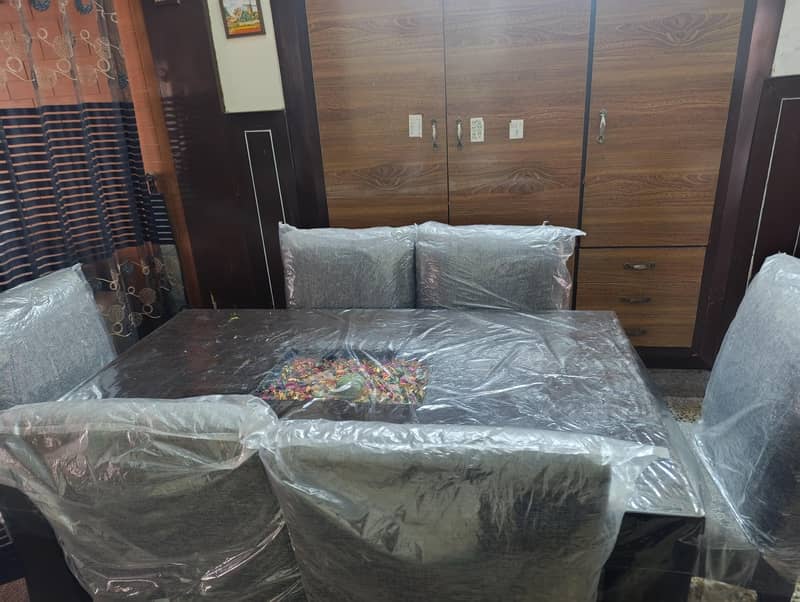 6 seater dining table 3