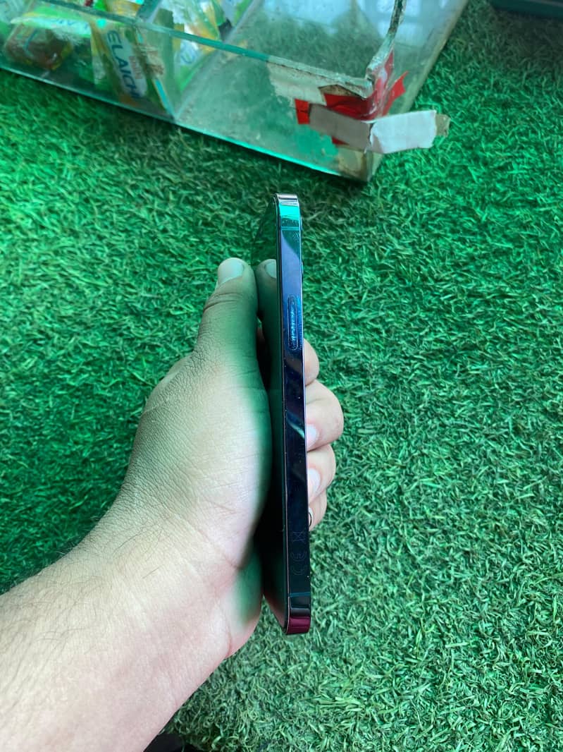 iphone 12 pro 3