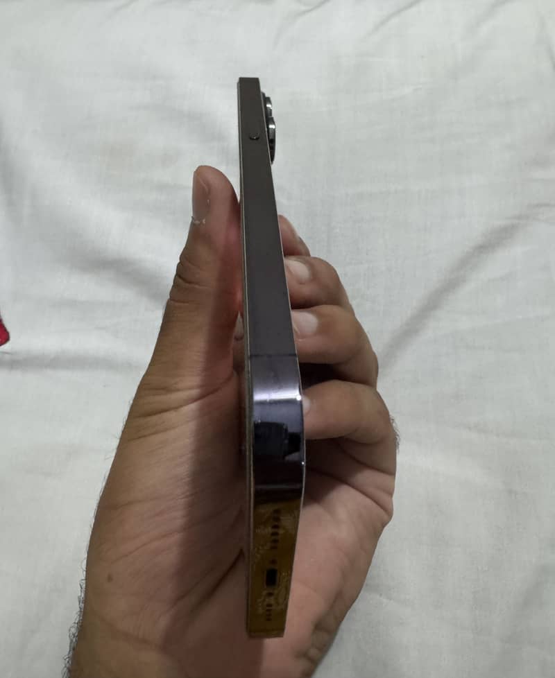 Iphone 14 pro max 4