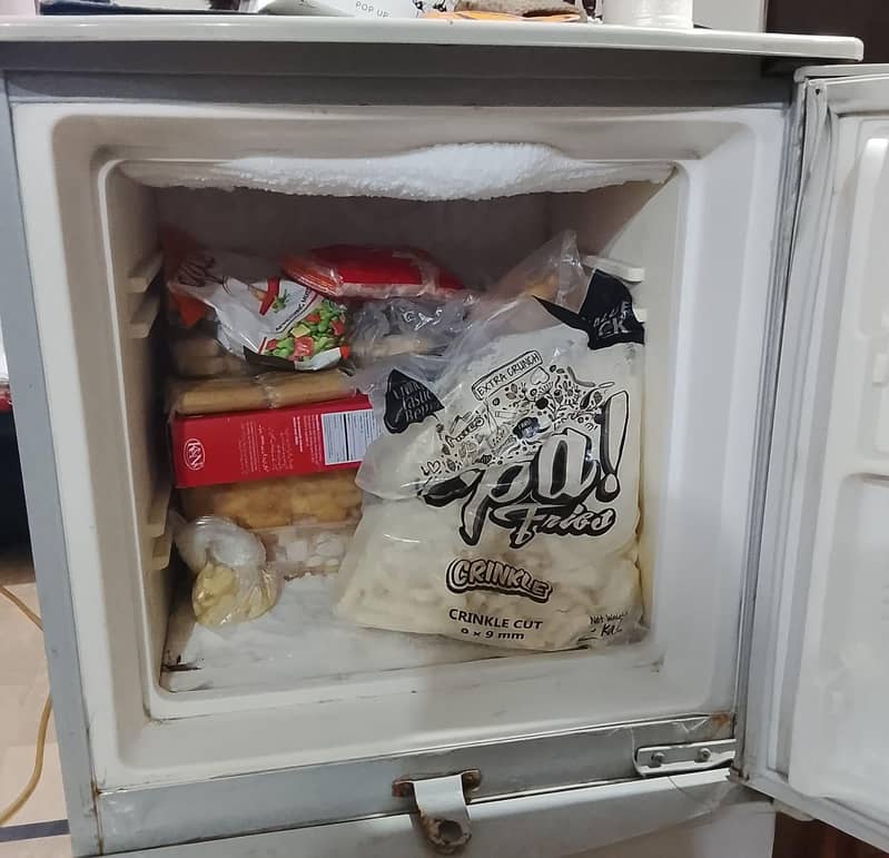 Refrigerator 4
