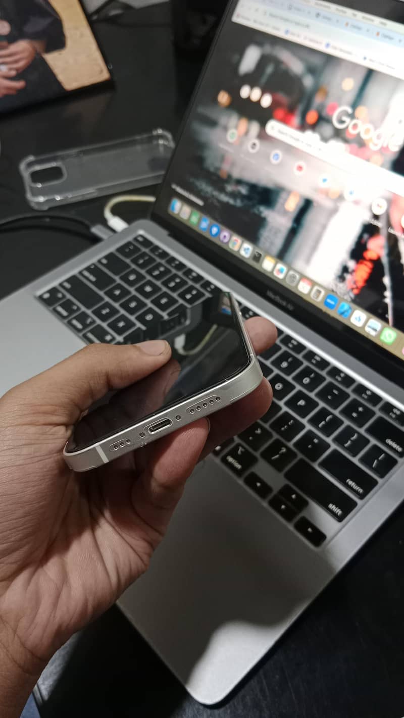 Iphone 12 3