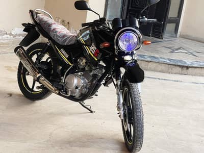 Ybr g 2022/23 model black colour/03369800157/