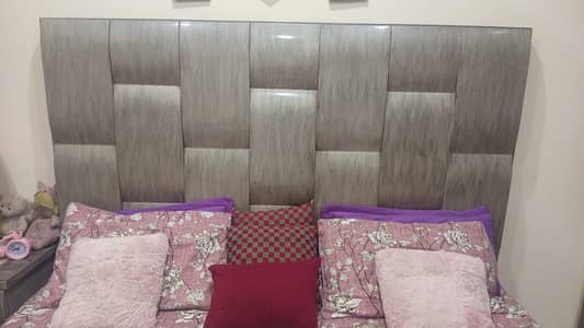Bed With side tables