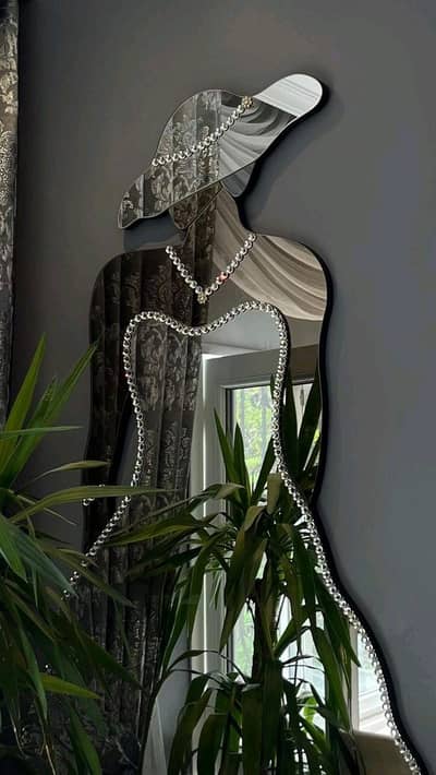 Luxury Lady Shape Mirror
