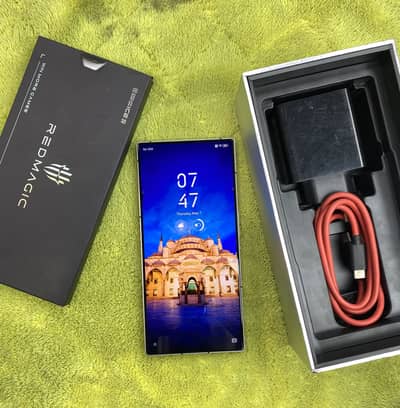 Redmagic 9s Pro Ram: 16+12GB Storage: 512GB
