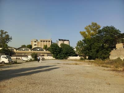 Property Links Offer I-10 Open Land 16000 sqft with independet Gate for Rent