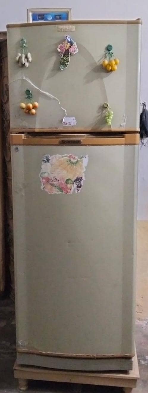 refrigerator 0