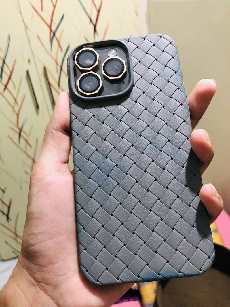 iPhone 14 pro max 2