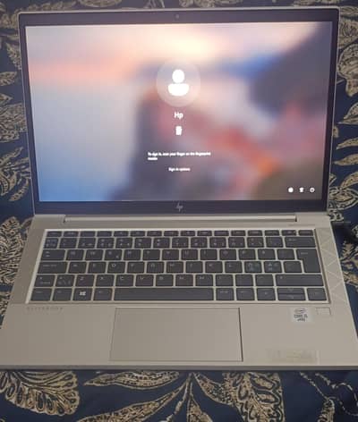 I want to sale my Hp laptop Laptop Scratchless 10/10 condition