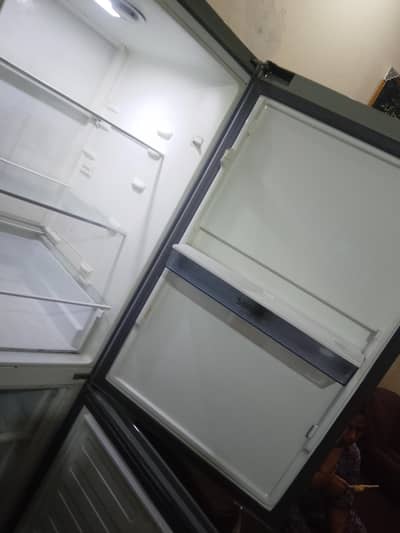 Beko Fridge Freezer, Full size