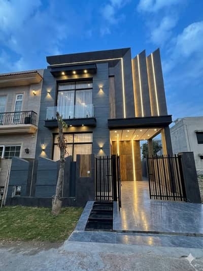 5 Marla Ultra Modern House For Rent