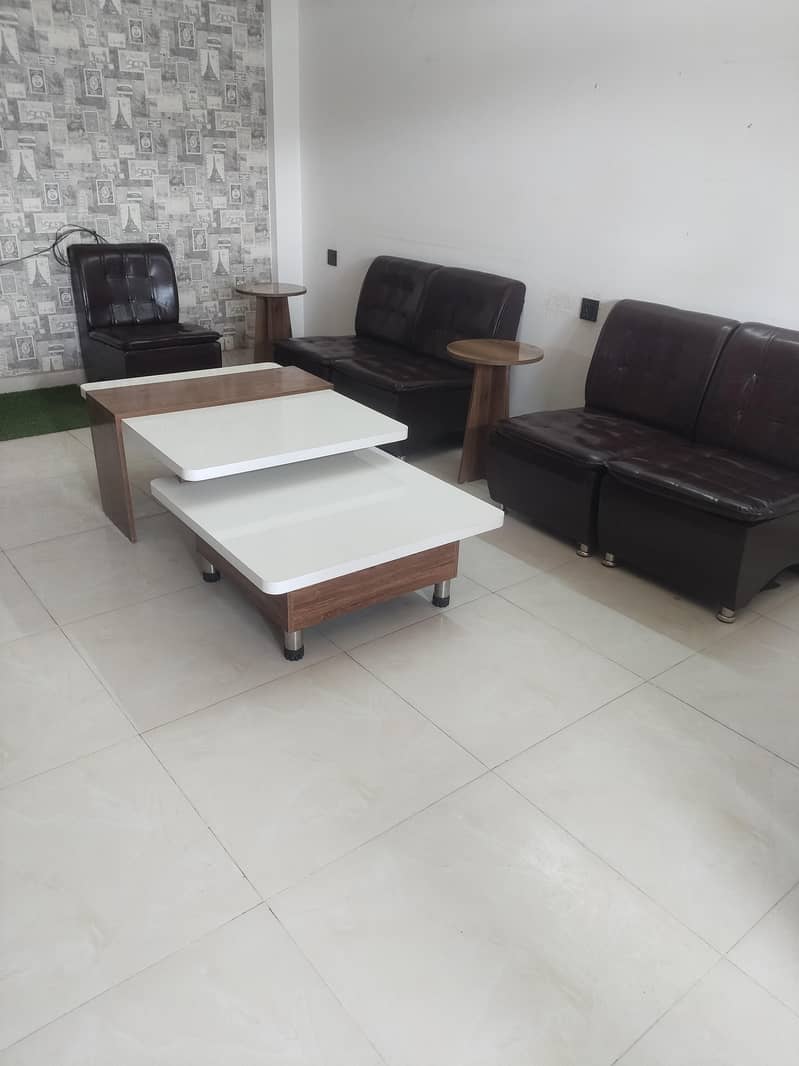 Men saloon 2