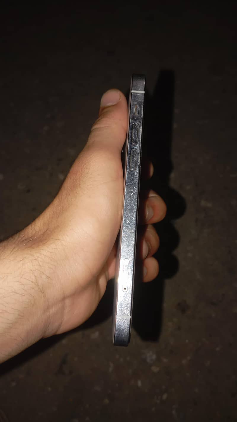 iphone 12 pro 2