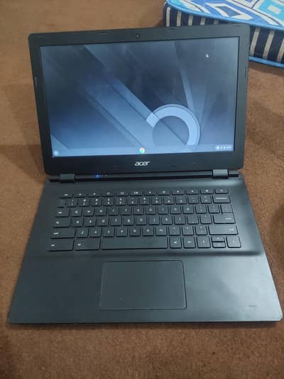 14 inch laptop in very low price 10/10 no fault