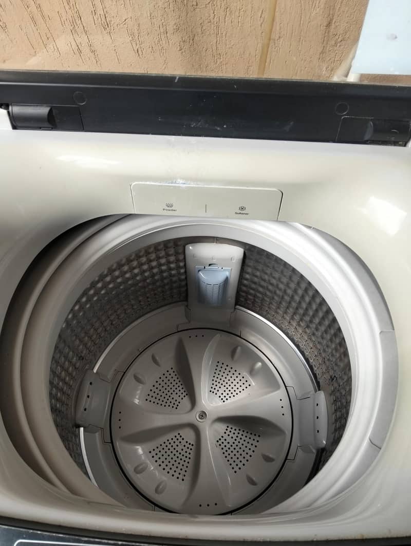 Haier fully automatic washing machine 1
