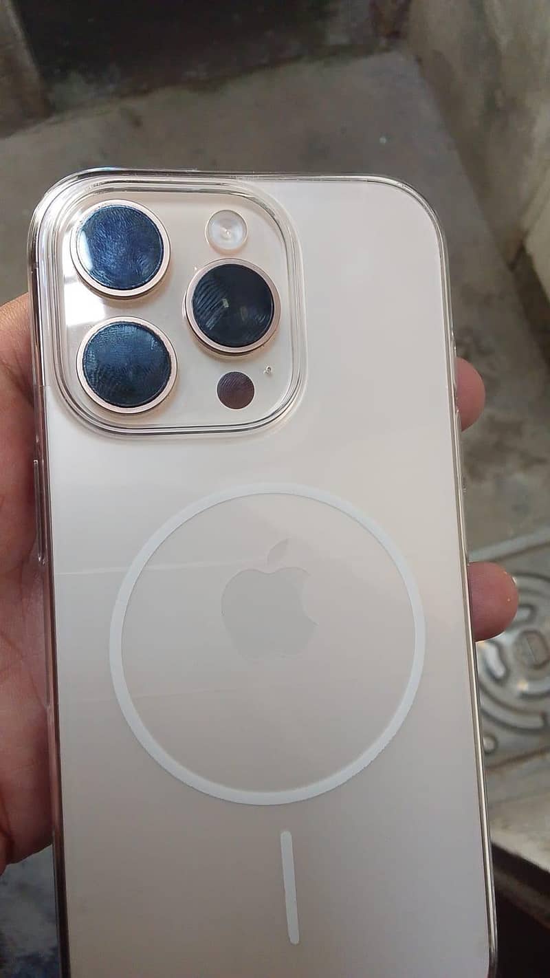 iphone 16 pro 1