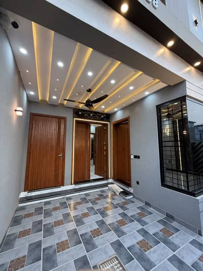 5 MARLA FULL HOUSE AVAILABLE FOR RENT IN CENTRAL PARK HOUSING SCHEME LAHORE