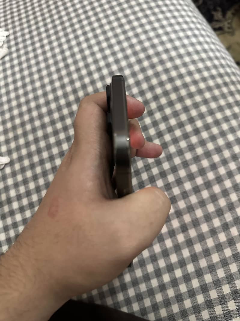 13 Pro Max 4