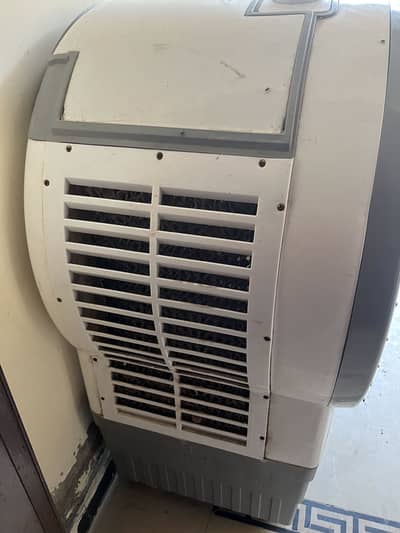 Air coller for sale 2 year h all ok air throw bi bht ziada mtlb all ok