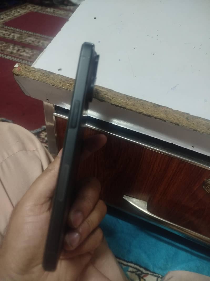 iPhone 15 pro max 5