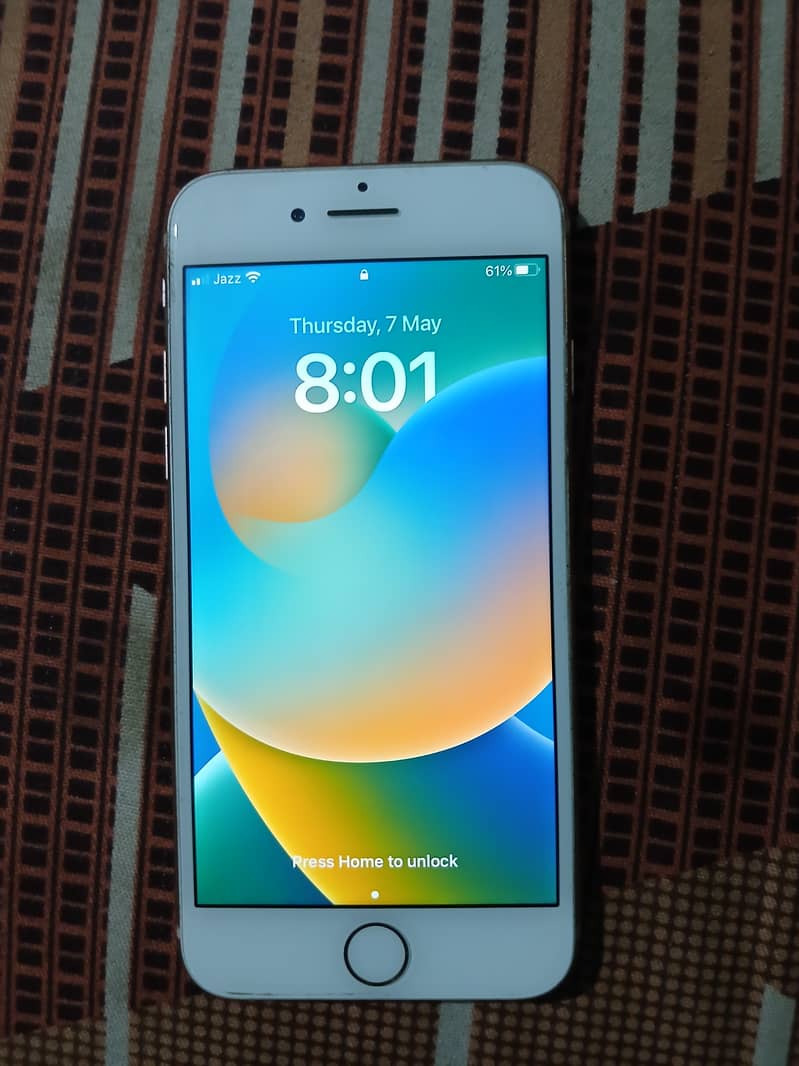 Apple iPhone 8 0