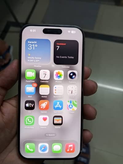iPhone 15 pro   Upgrade krna ha 16 pro ya 17 pro