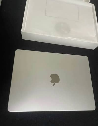 MacBook Air M-1 Chip With Box