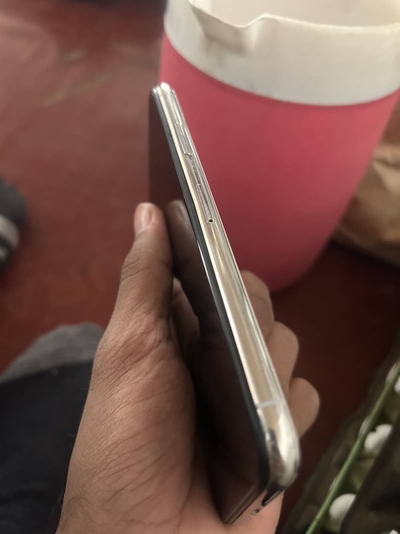 Iphone xs 4