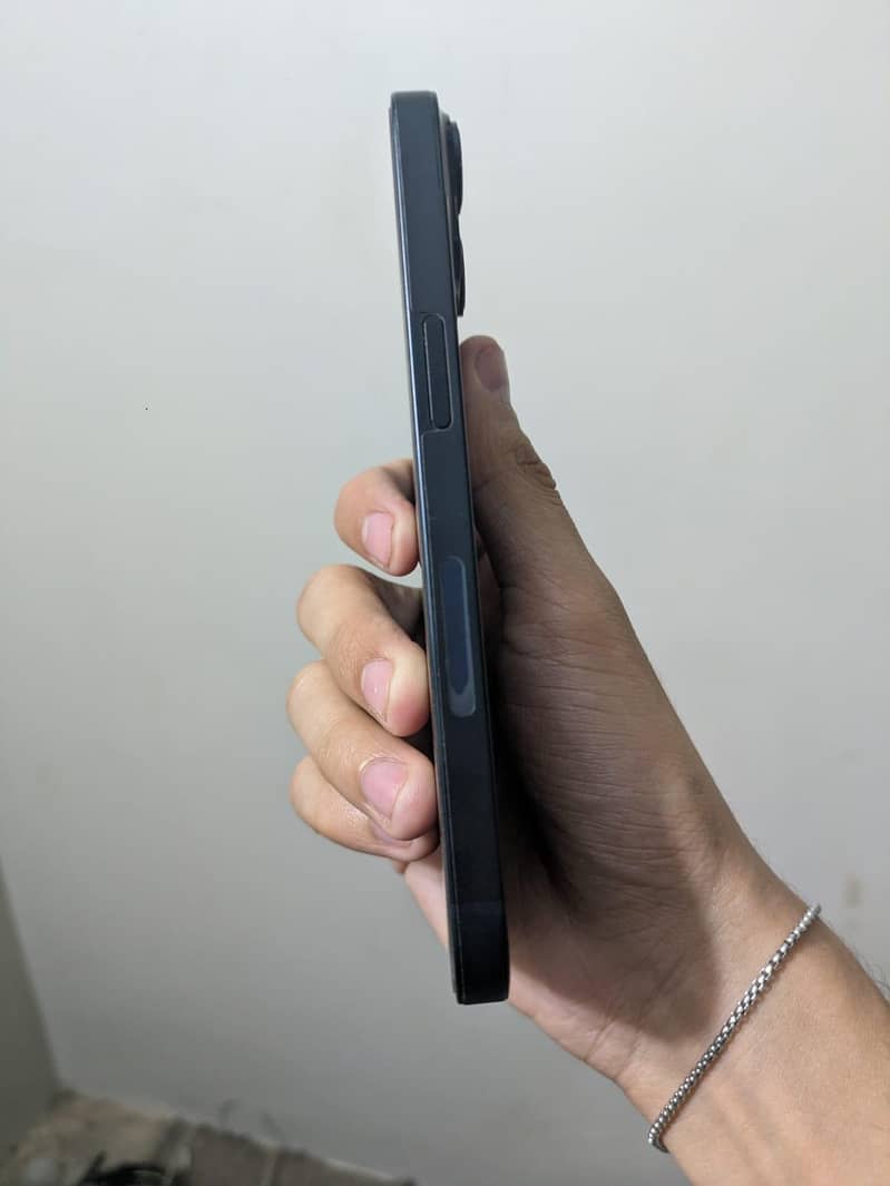 iPhone 14 2