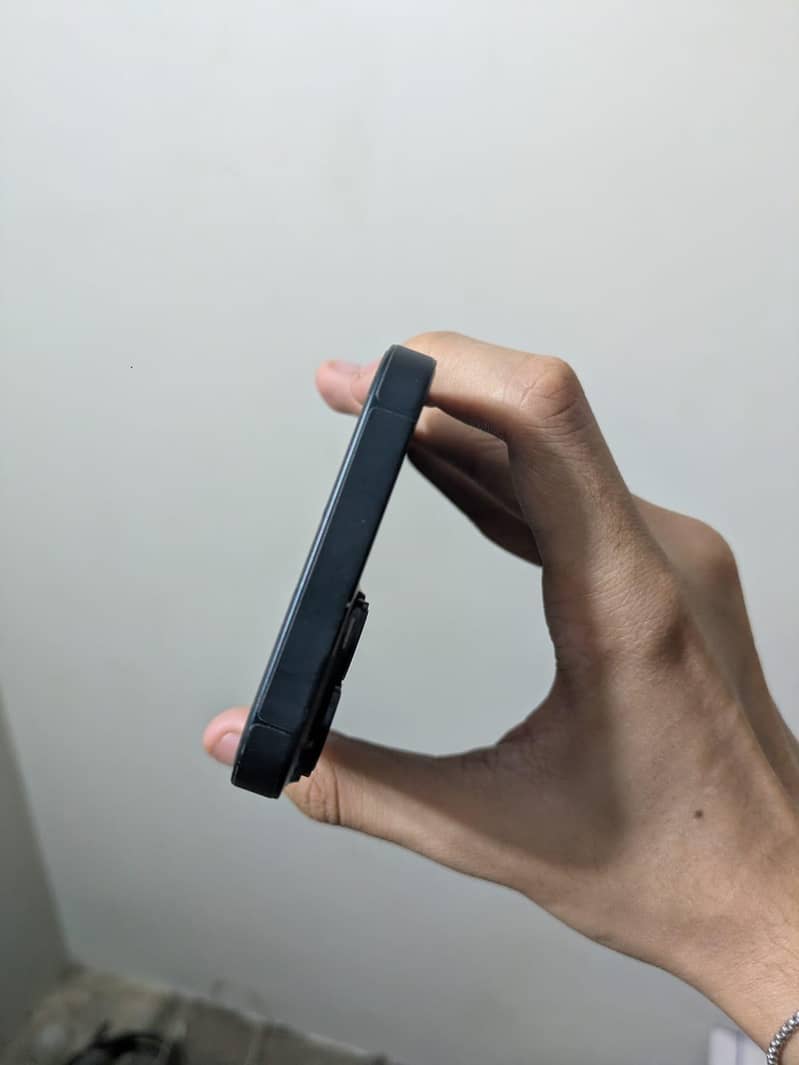iPhone 14 3