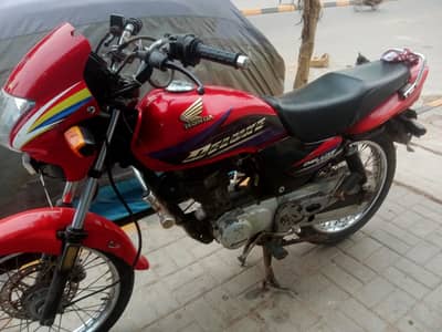 Honda CG Deluxe 125 2016