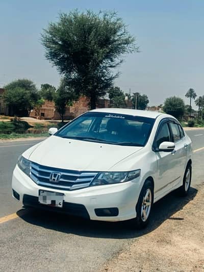 Honda citiy White color