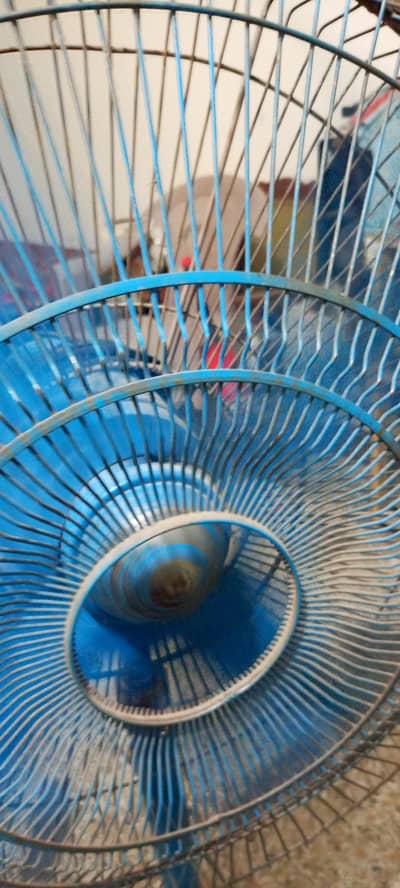 1 Padistal Fan for Sale