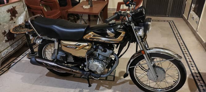 Honda 125S Gold Edition Brand New Bike For Sale