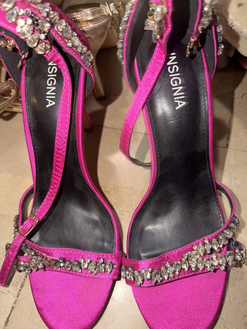 Insignia heels 1