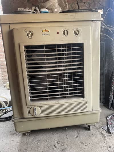 Plastic body full size cooler