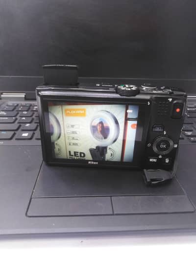 nikon coolpix s8200