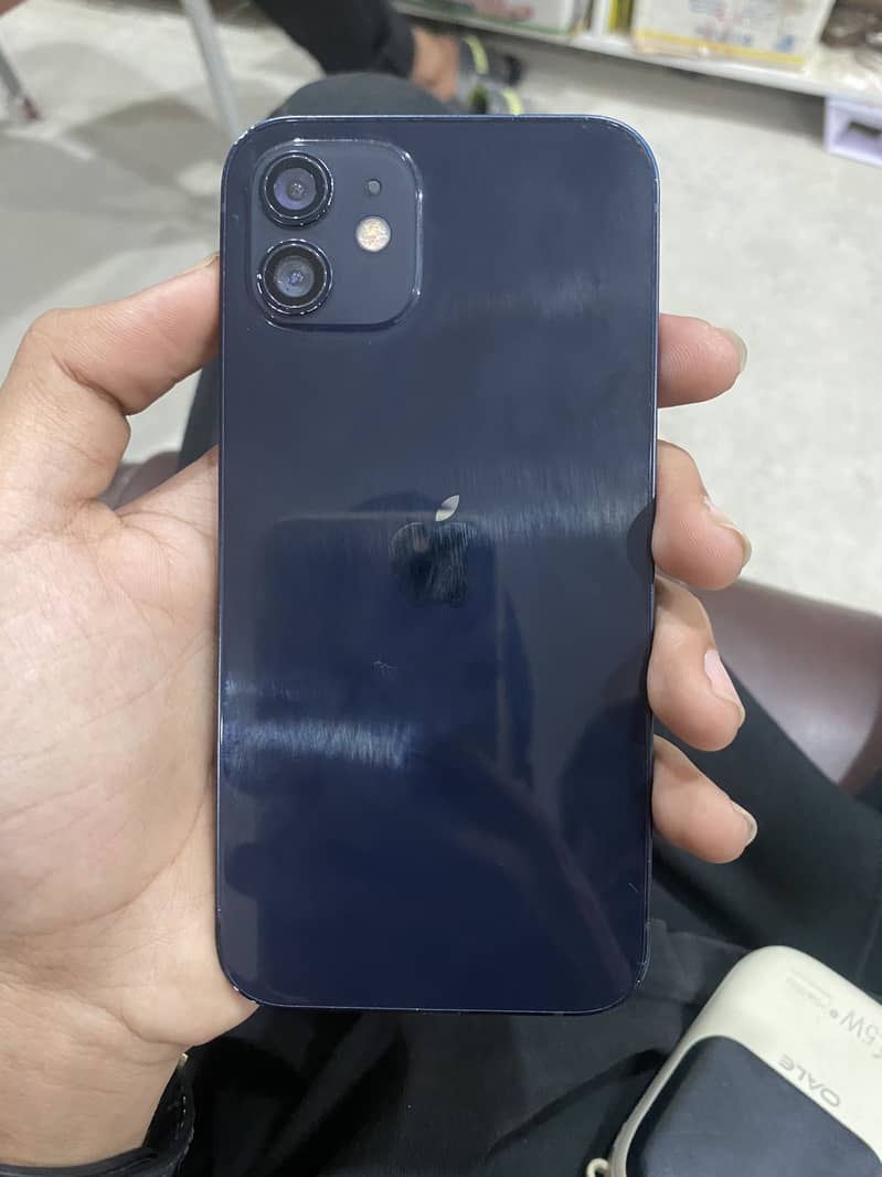 iPhone 12 0