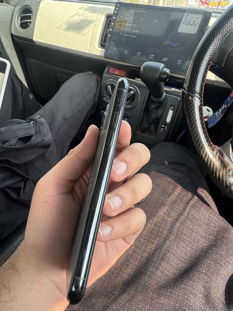 Iphone 11 pro 6