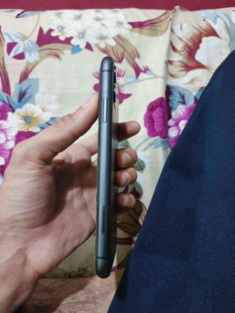 iphone 11 4