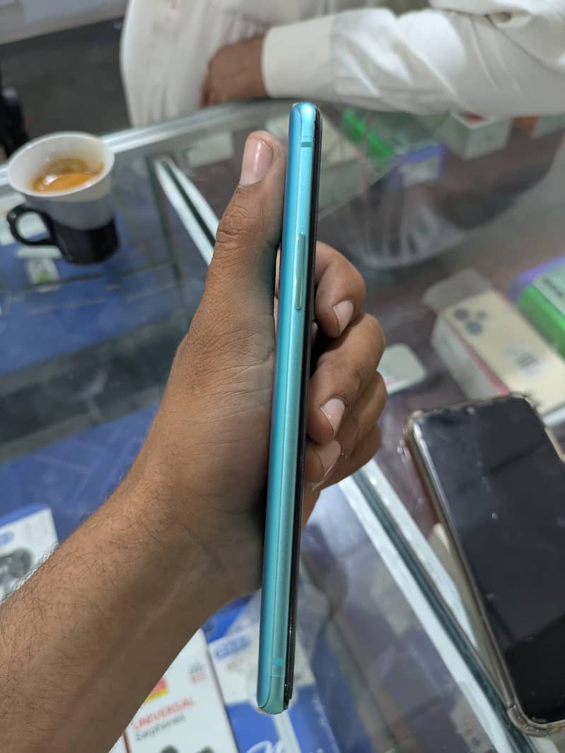 One Plus 8T 4