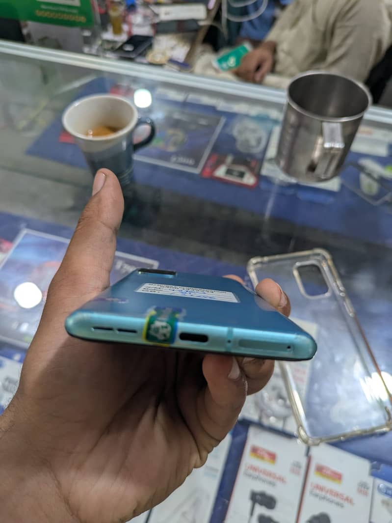 One Plus 8T 6