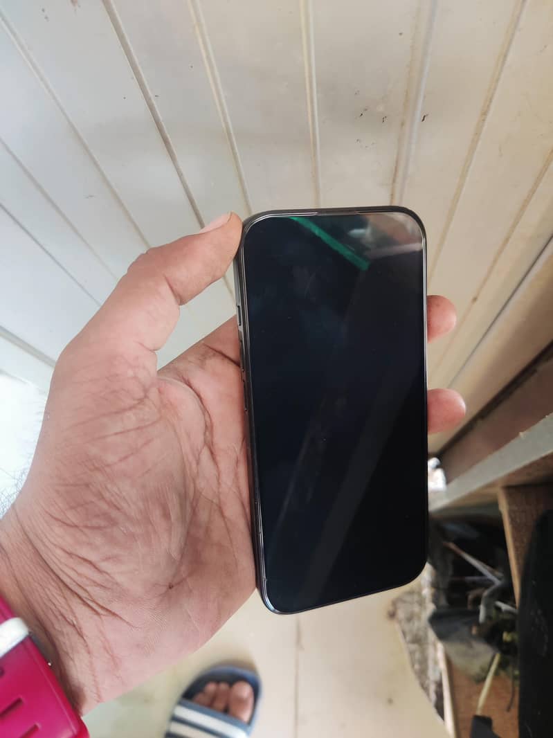 Iphone 16 pro I cloud lock 5