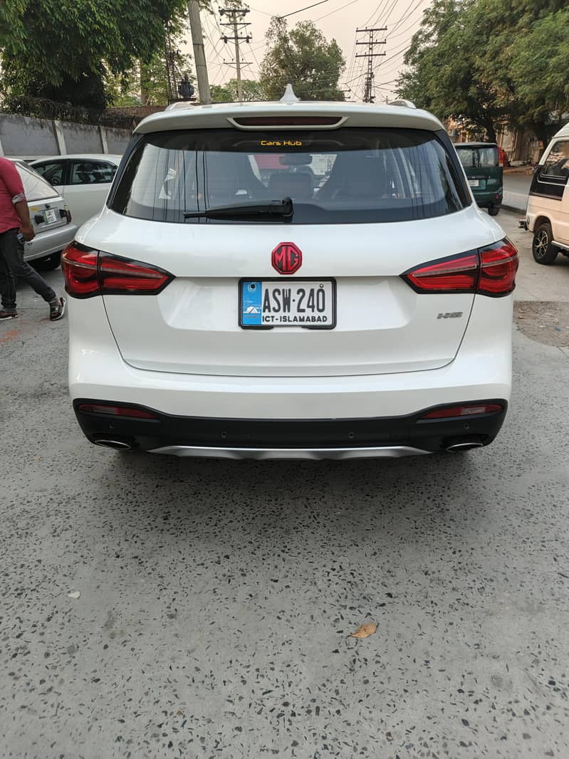 MG HS 1