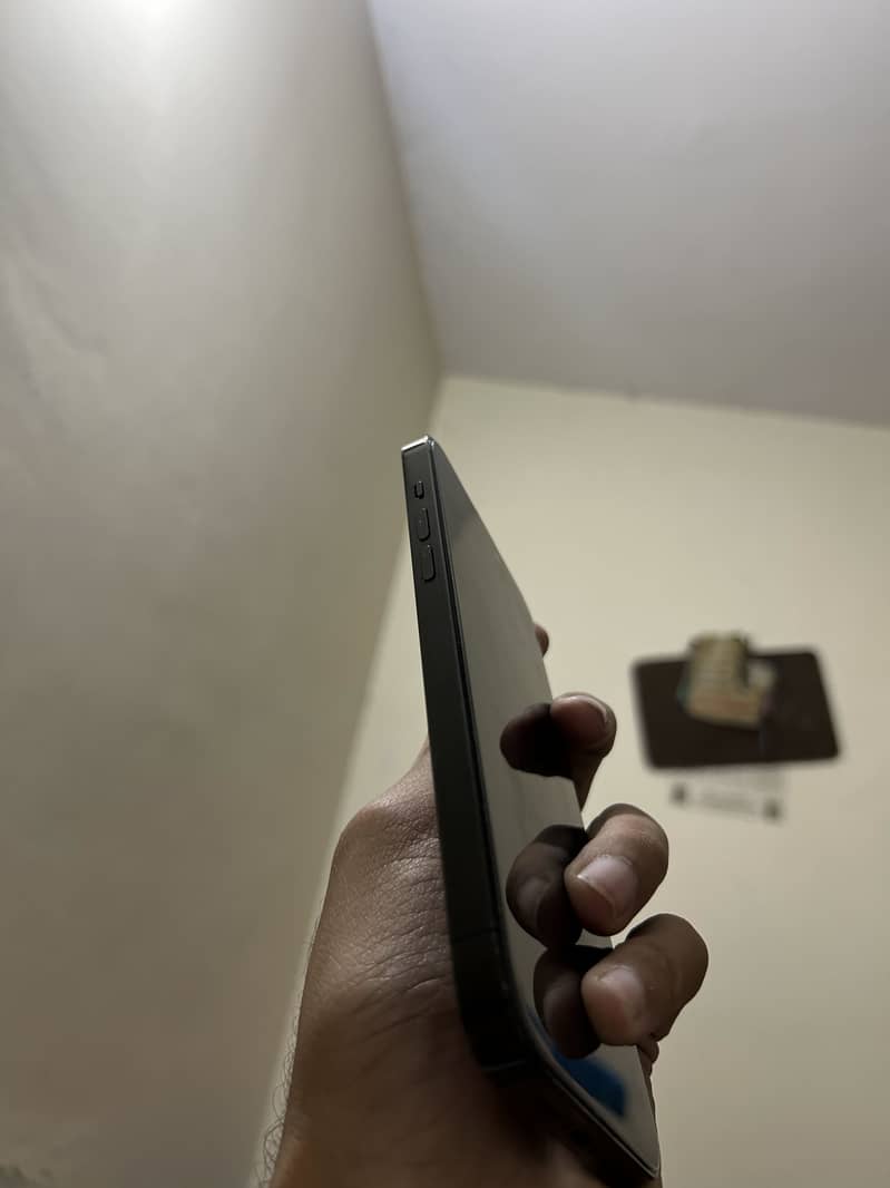 Iphone 14 pro max 3