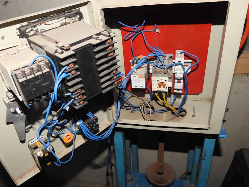 data cable molding machine semi Auto 2