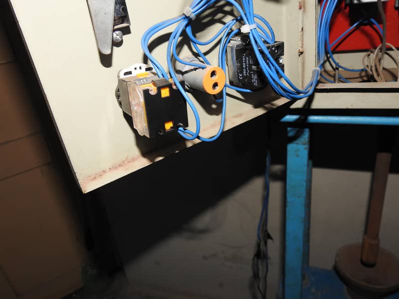 data cable molding machine semi Auto 3