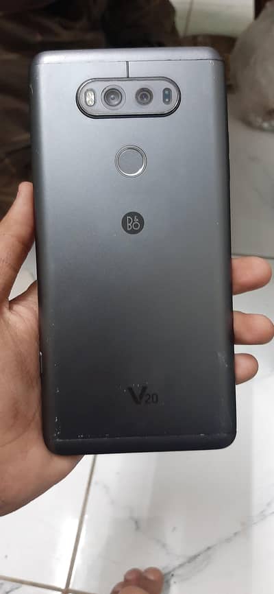 LG V20