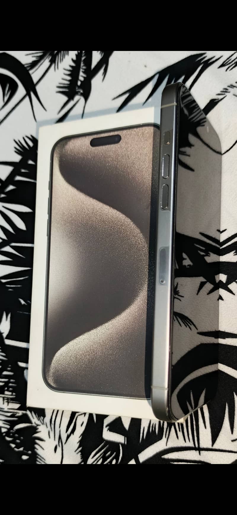 iPhone 15 pro max 2
