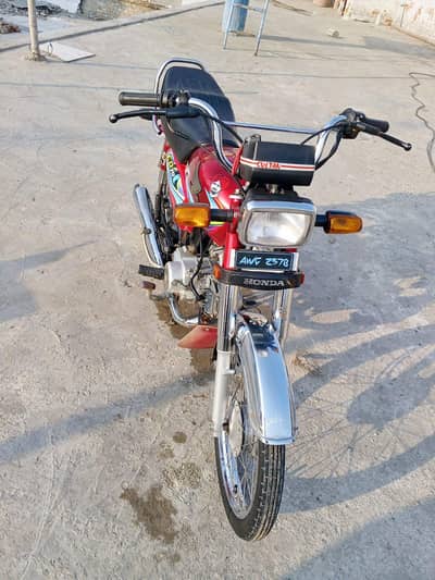 Honda cd70 red color